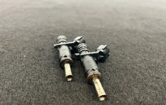 Peugeot 207 Fuel injector 7528176 032708