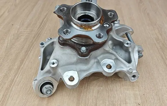 BMW 4 G22 G23 G24 G26 Rear wheel hub spindle/knuckle 6892522 6890070