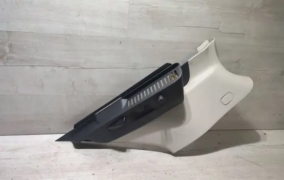Mercedes-Benz GLA W156 X156 (C) pillar trim A1566901025