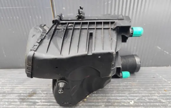Mercedes-Benz GLA H247 Air filter box A6540940204 A6540900201