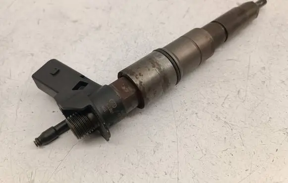 BMW 7 E65 E66 Fuel injector 7792721 0445115070 779272106