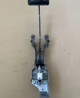 Subaru Forester SK Brake pedal bracket assembly 36092FL080