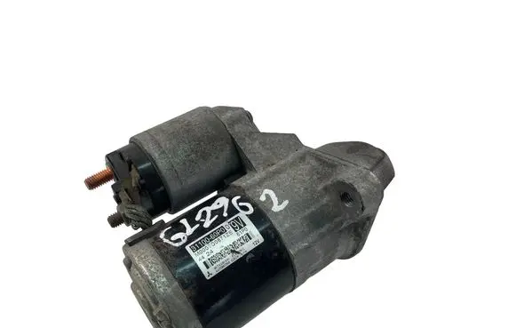 Suzuki Swift I Starter motor 3110060P00