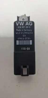 Volkswagen Touran I Glow plug pre-heat relay 038907281D 51299023A PA66GF30