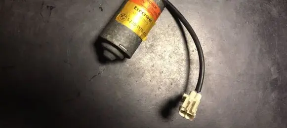 BMW 5 E34 Seat adjustment motor 1379411