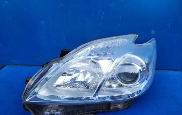 Toyota Prius (XW30) Headlight/headlamp 4731 NIEBIESKA