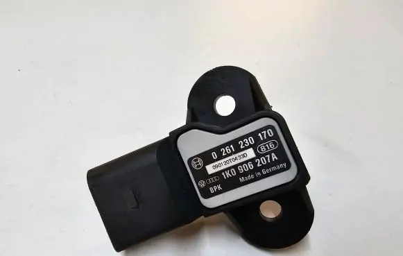 Volkswagen Tiguan Air pressure sensor 1K0906207A 0261230170