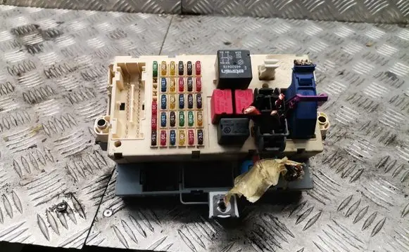 Alfa Romeo 147 Fuse box set 51711426