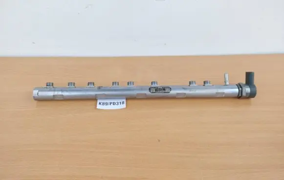 BMW 5 F10 F11 Fuel main line pipe 0445216031