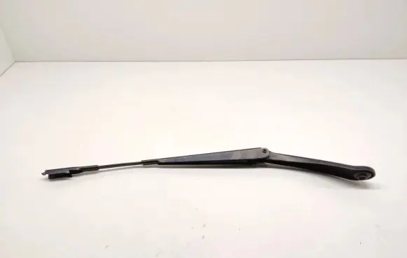 Mercedes-Benz A W176 Front wiper blade arm A1768200044