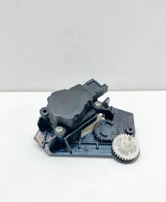 Mercedes-Benz SL R230 Air flap motor/actuator 2038201642 A2038201642