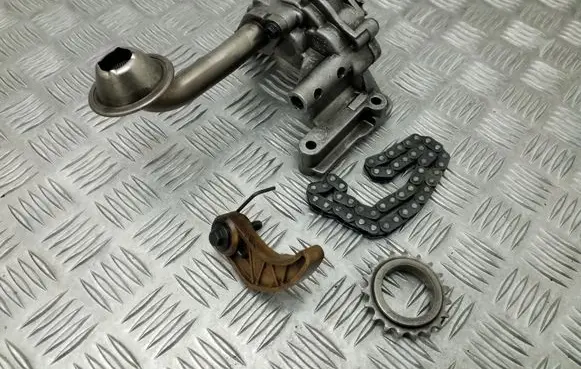 Volkswagen Golf VI Oil pump 038115121A 038115130 863