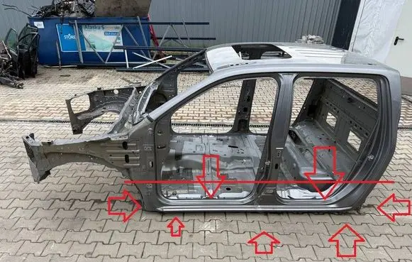 Nissan Navara D23 Front sill (body part) 