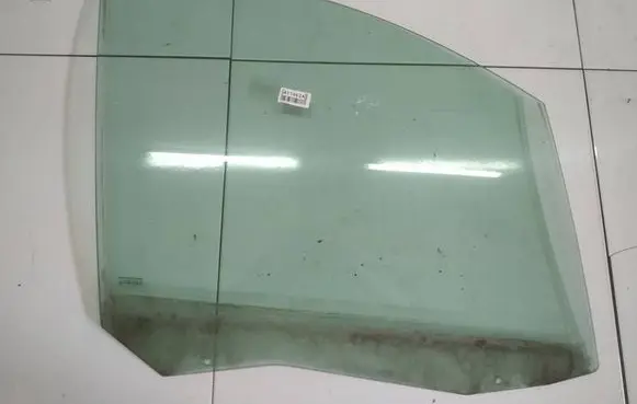 Peugeot 807 Front door window glass four-door AS2