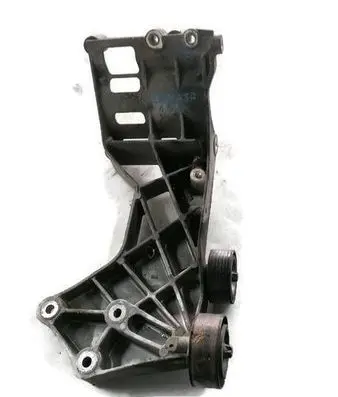 Mercedes-Benz B W245 Generator/alternator bracket A2662000770