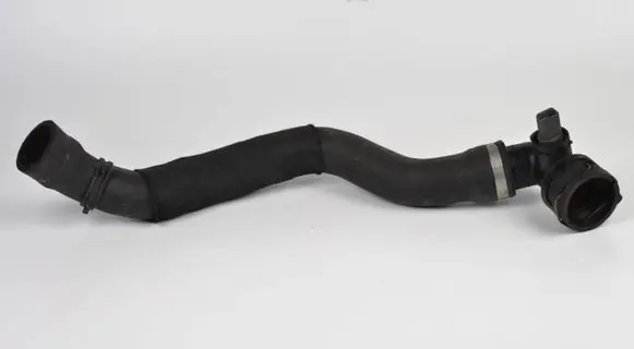 Volkswagen Touareg I Engine coolant pipe/hose 7L6122291M