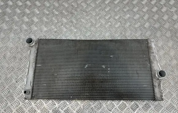 BMW 5 F10 F11 Coolant radiator 8509176