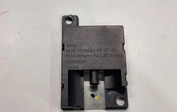 BMW X3 E83 Antenna control unit 8450692846100 921800003