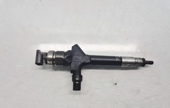 Mazda 5 Fuel injector RF7J13H50