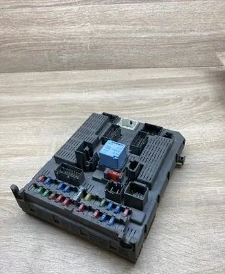 Citroen C5 Central body control module 9643805380