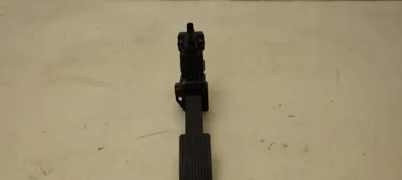 Mercedes-Benz 100 W631 Accelerator throttle pedal