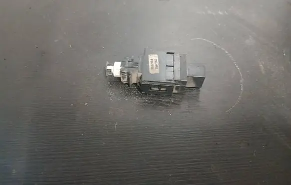 Volvo XC90 Brake pedal sensor switch 8622064 05W365