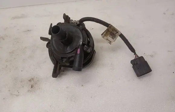 Opel Ampera Electric auxiliary coolant/water pump 13579710
