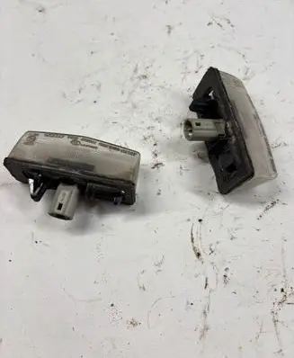 Toyota Prius (XW20) Number plate light