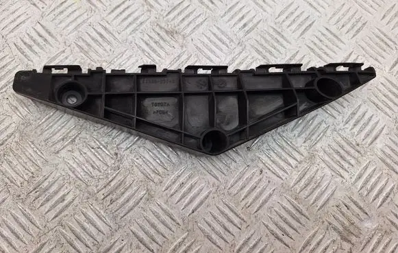 Toyota Avensis T270 Front bumper mounting bracket 5253605040