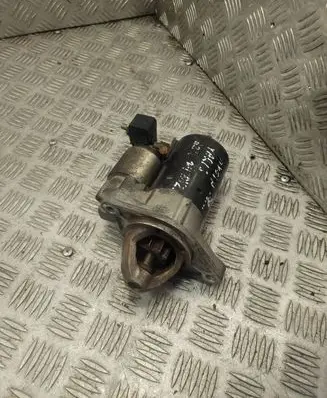 Toyota Yaris Starter motor 0001107441