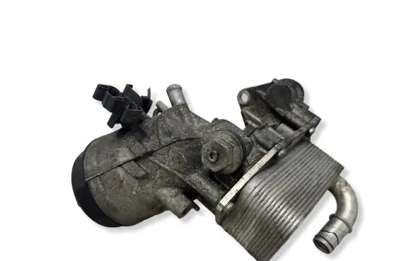 Opel Astra J Oil filter mounting bracket 897385813 H2745004