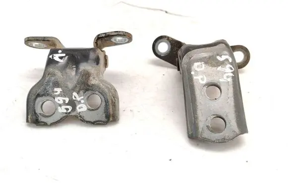Toyota Avensis T250 Front door hinge set 209