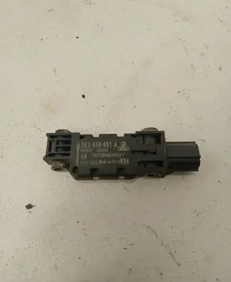 Audi A4 S4 B7 8E 8H Airbag deployment crash/impact sensor 8E0959651A 200507 601657