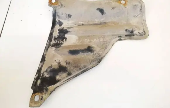 Mitsubishi Space Star Engine splash shield/under tray mr911064