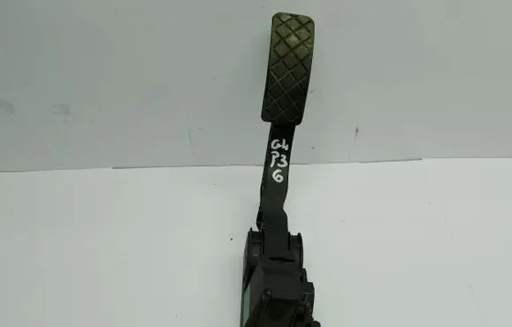 Volkswagen Golf IV Accelerator throttle pedal 0280752215 6Q1721503E