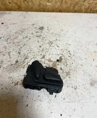 Mercedes-Benz E W211 Seat control switch 2108213751 03463810