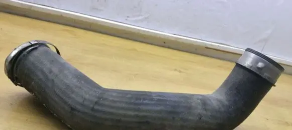 Mercedes-Benz ML W164 Intercooler hose/pipe A1645281582