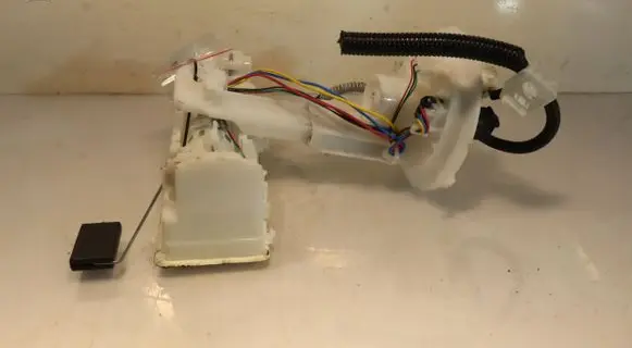 Lexus RX 330 - 350 - 400H Mechanical fuel pump 292200-0861