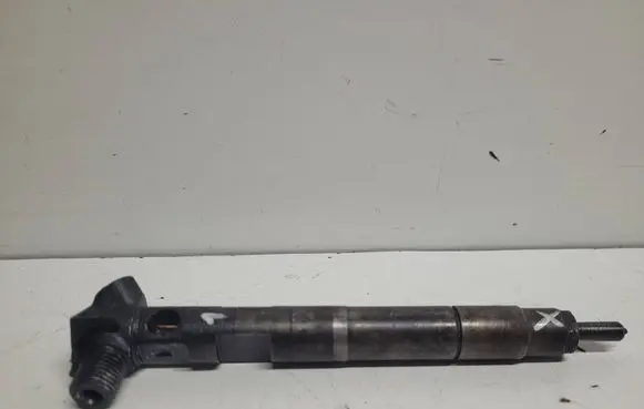 Mercedes-Benz B W246 W242 Fuel injector A6510701387