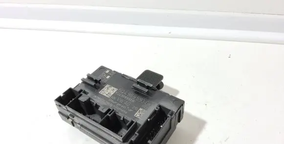 Volkswagen PASSAT B8 Door control unit/module 5Q4959593E