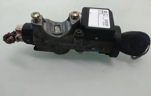 Nissan Primera Ignition lock