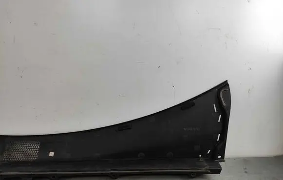 Wiper trim