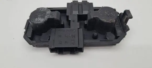 Volkswagen PASSAT B4 Tail light bulb cover holder 3A5945259