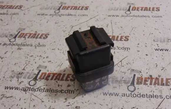 Toyota Avensis T250 Glow plug pre-heat relay 2861067010