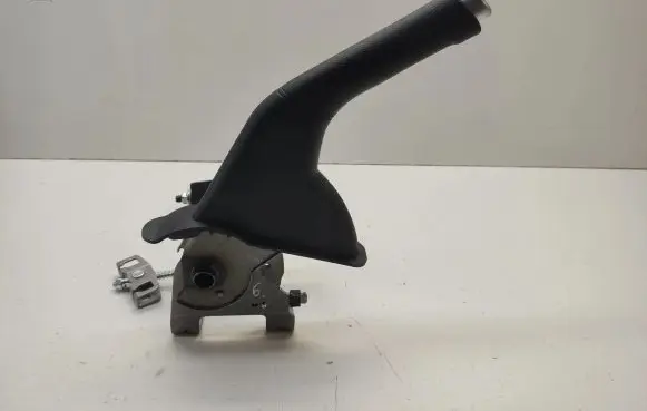 KIA Stonic Handbrake/parking brake lever assembly 2L13