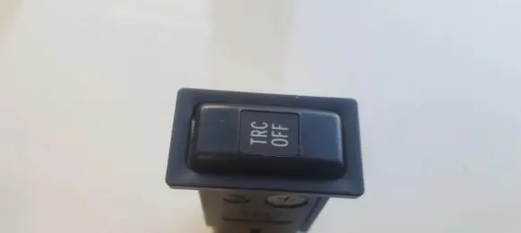 Traction control (ASR) switch
