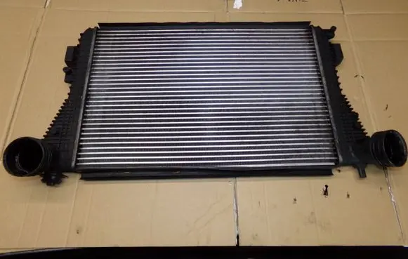 Skoda Octavia Mk2 (1Z) Intercooler radiator
