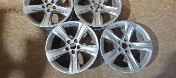 Lexus RX 450H R18 alloy rim PW4570E000 B018513