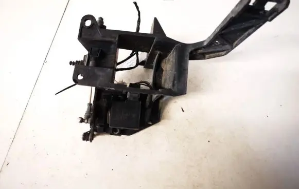 Mercedes-Benz ML W163 Accelerator throttle pedal a2125423317 a212-542-33-17