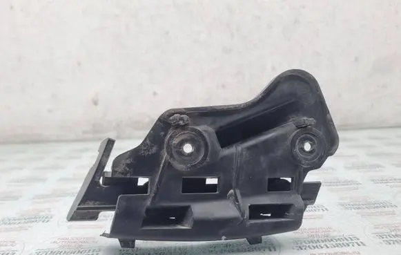 Volkswagen Golf Plus Front bumper mounting bracket 5M0807184